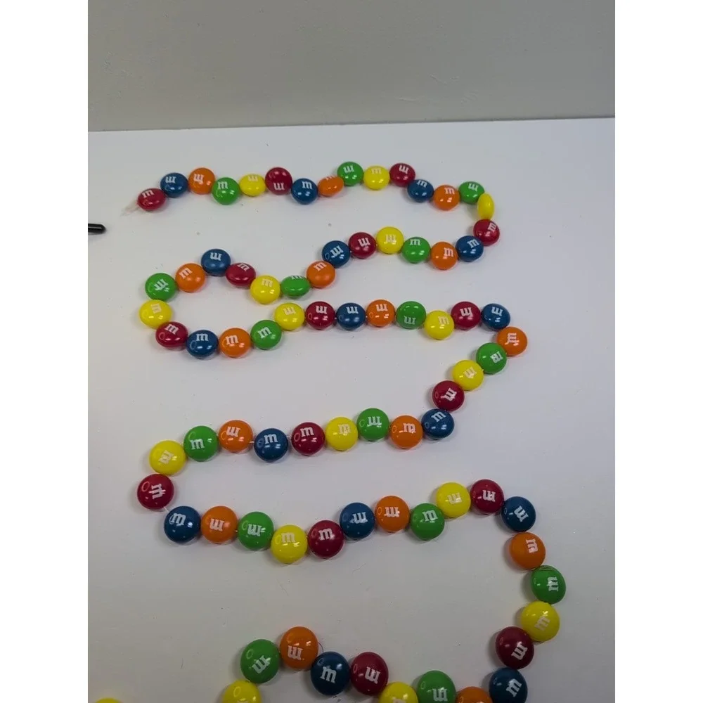 M&M Garland candy Xmas decor rainbow‎ red blue and Green